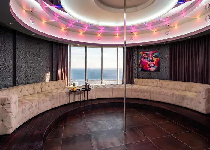 Luxury Penthouse With A Sea View *